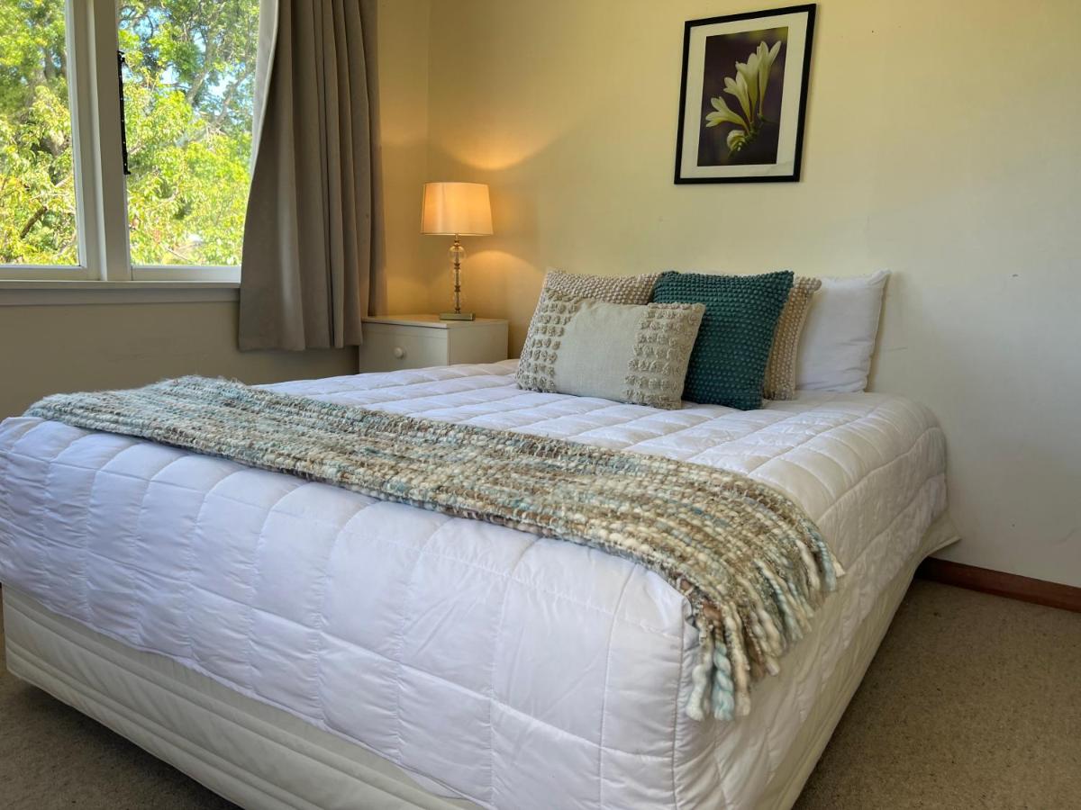 Close to Picton Town - Housity