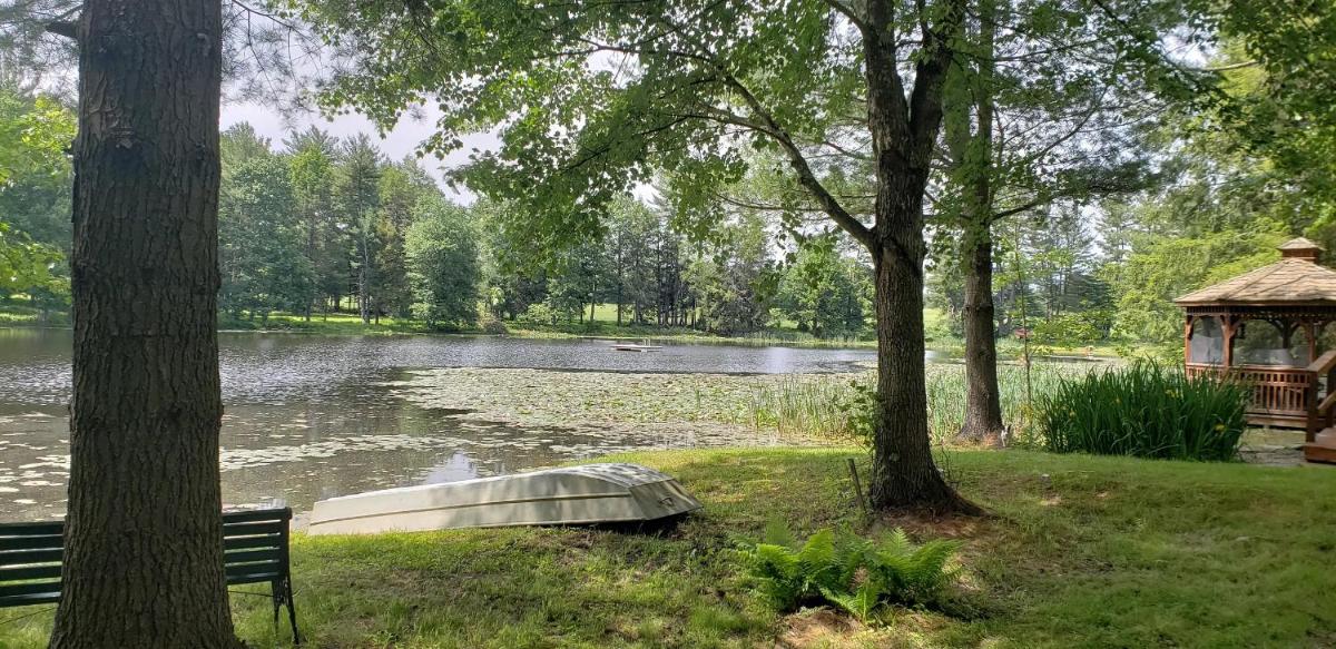 Paper Mill Pines Bed and Breakfast - Housity