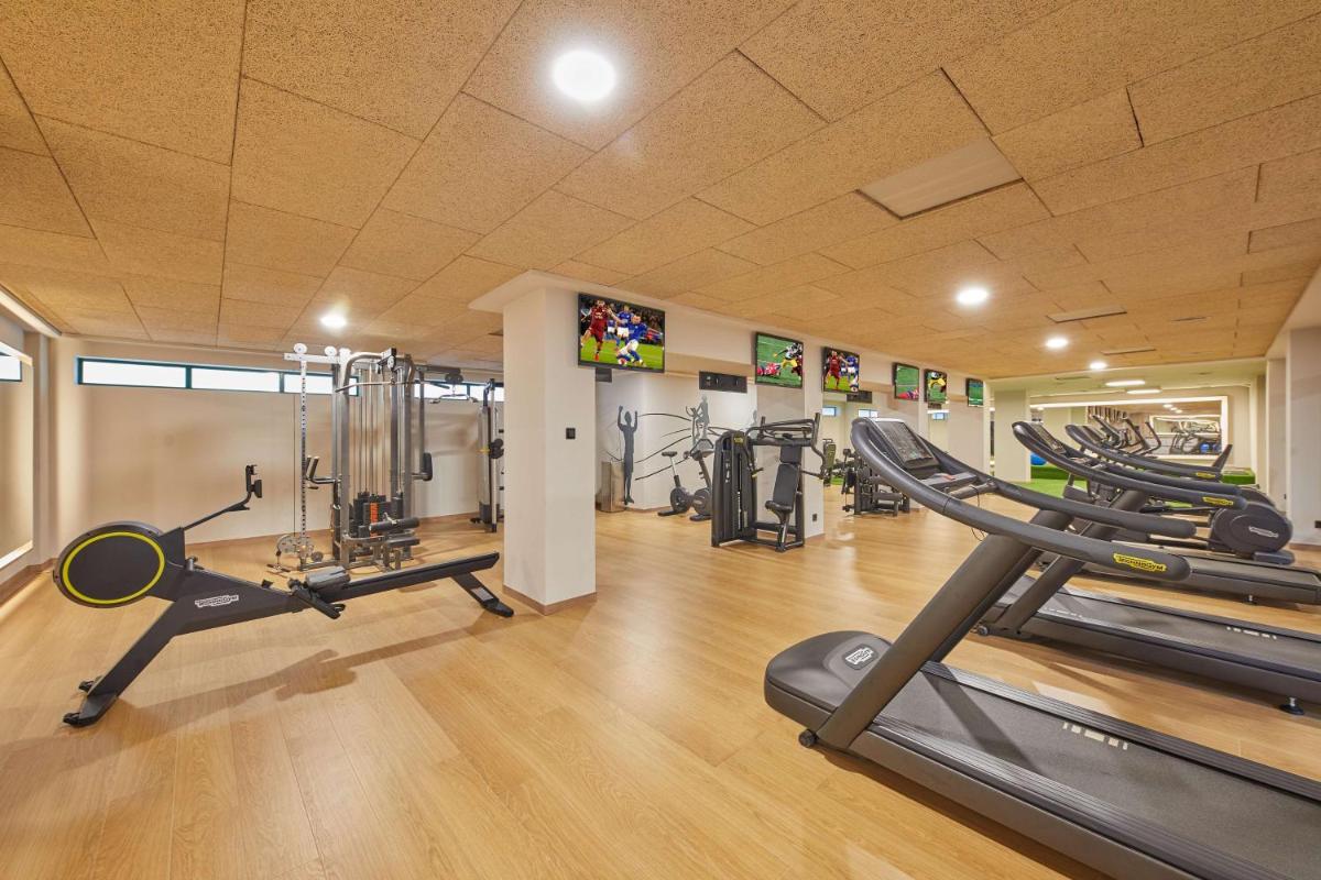 Gimnasio o instalaciones de fitness de Dreams Lanzarote Playa Dorada Resort & Spa