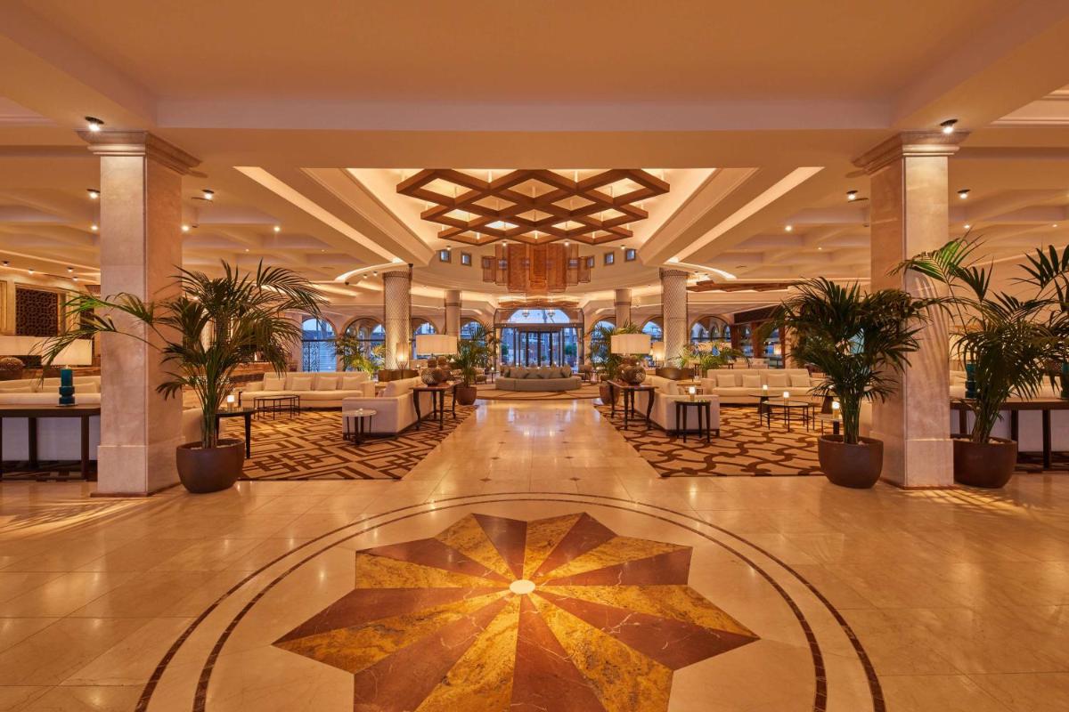Imagen de la galería de Secrets Bahía Real Resort & Spa Adults only, en Corralejo