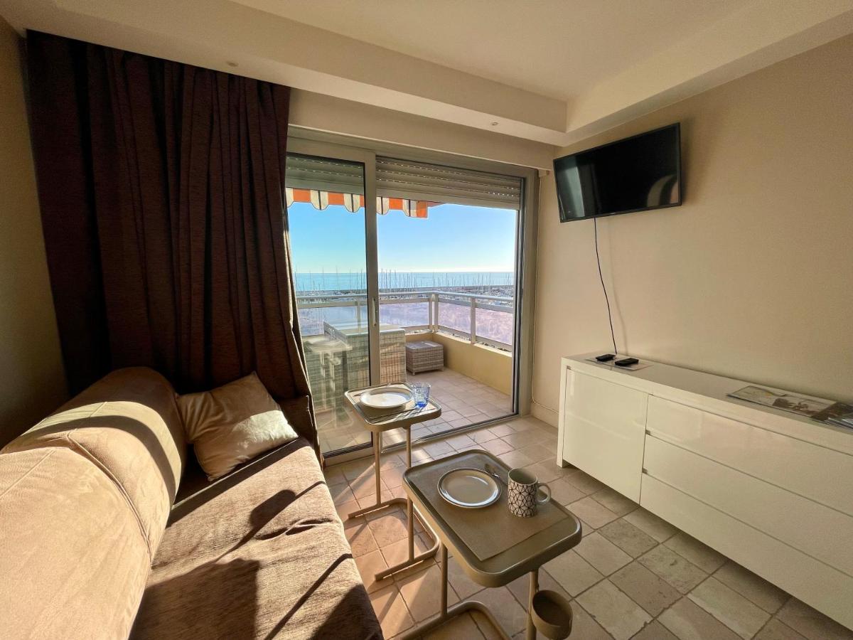 Superbe appartement en bord de mer, près du centre et des plages - Housity