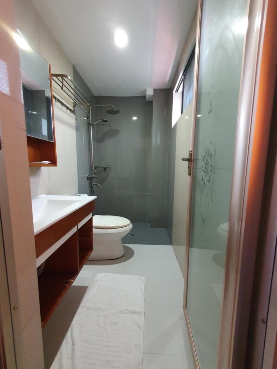 Moalboal Tropics - Housity