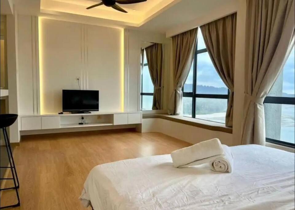 Suitetrails - 1 min to Seaview & Sunrise Heart of Kuantan