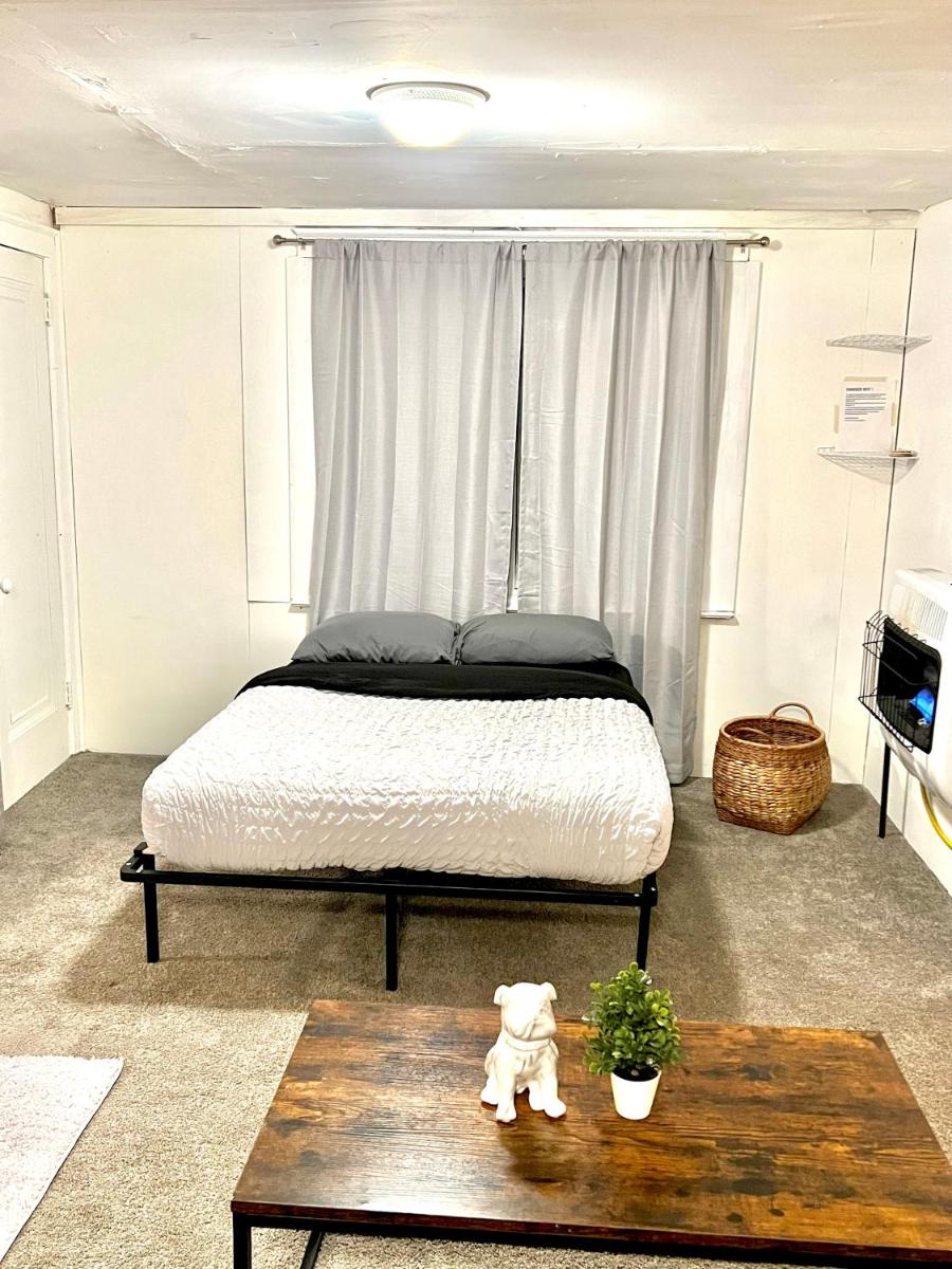 Two Bedroom Villa Studio with fireplace & Living room - Housity