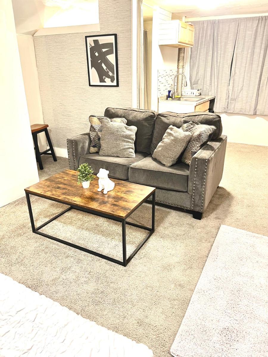 Two Bedroom Villa Studio with fireplace & Living room - Housity