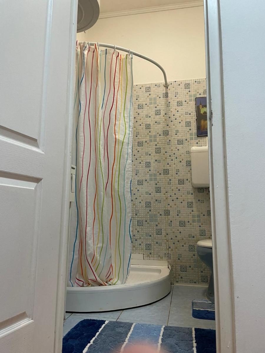 Suitetrails - Red Locomotive Apartment