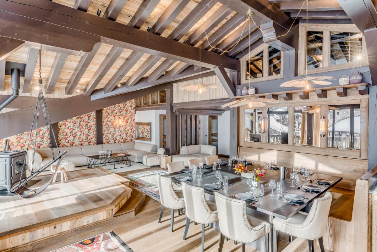 Coin salon dans l'établissement Hotel & Spa Le Val d'Isère