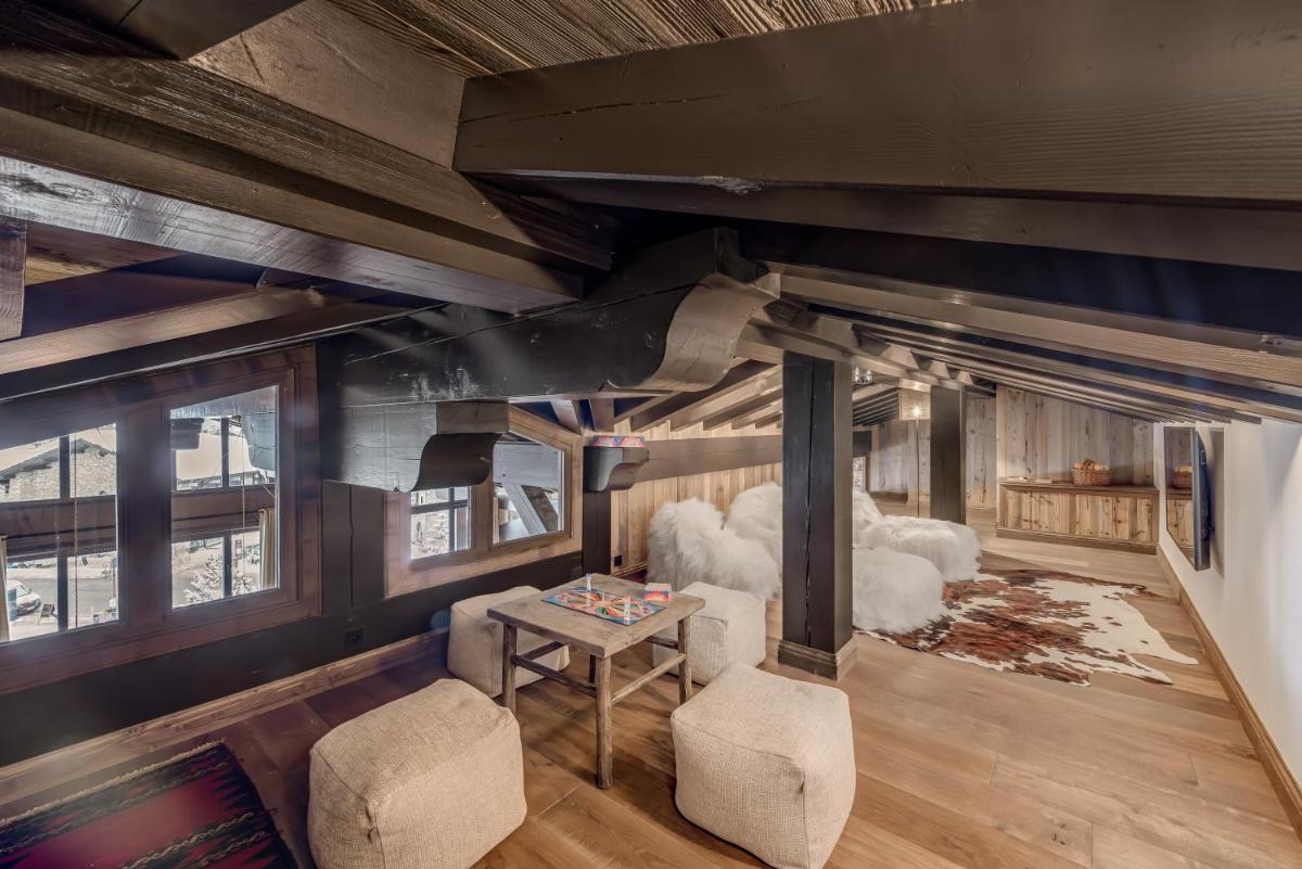 Coin salon dans l'établissement Hotel & Spa Le Val d'Isère