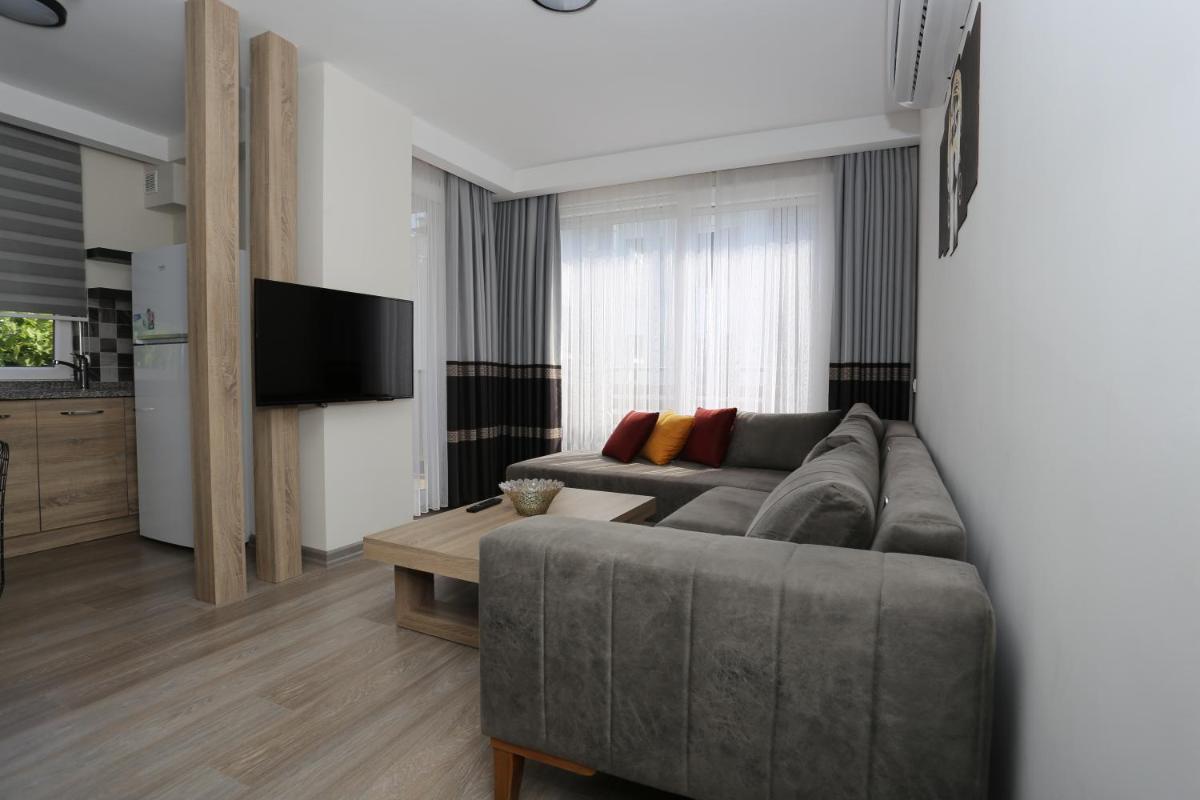 Elanis Suites - Housity