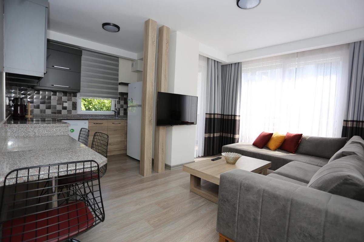 Elanis Suites - Housity