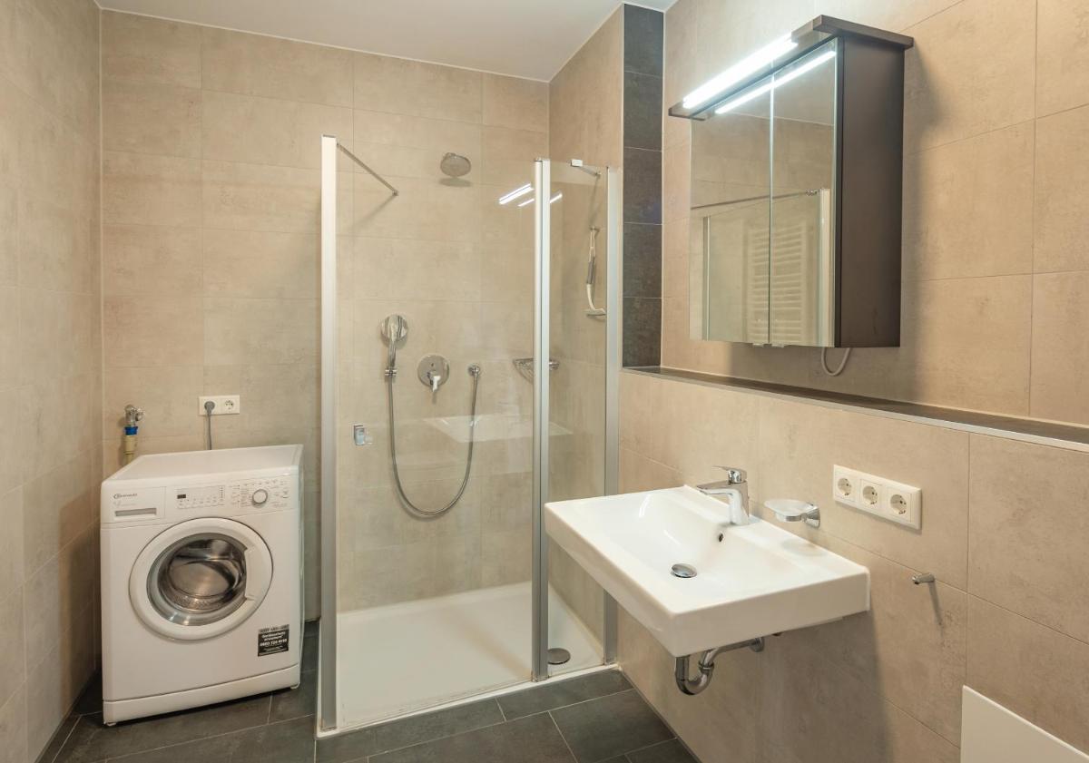SweetHome - Poing Apartments - Housity