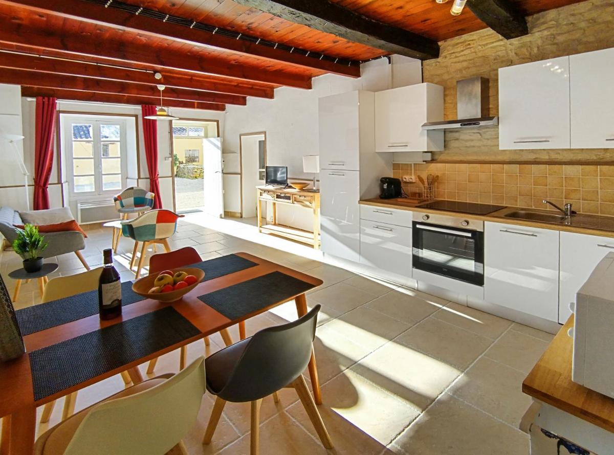 L'ancien Cafe - Suites and Gites - Housity