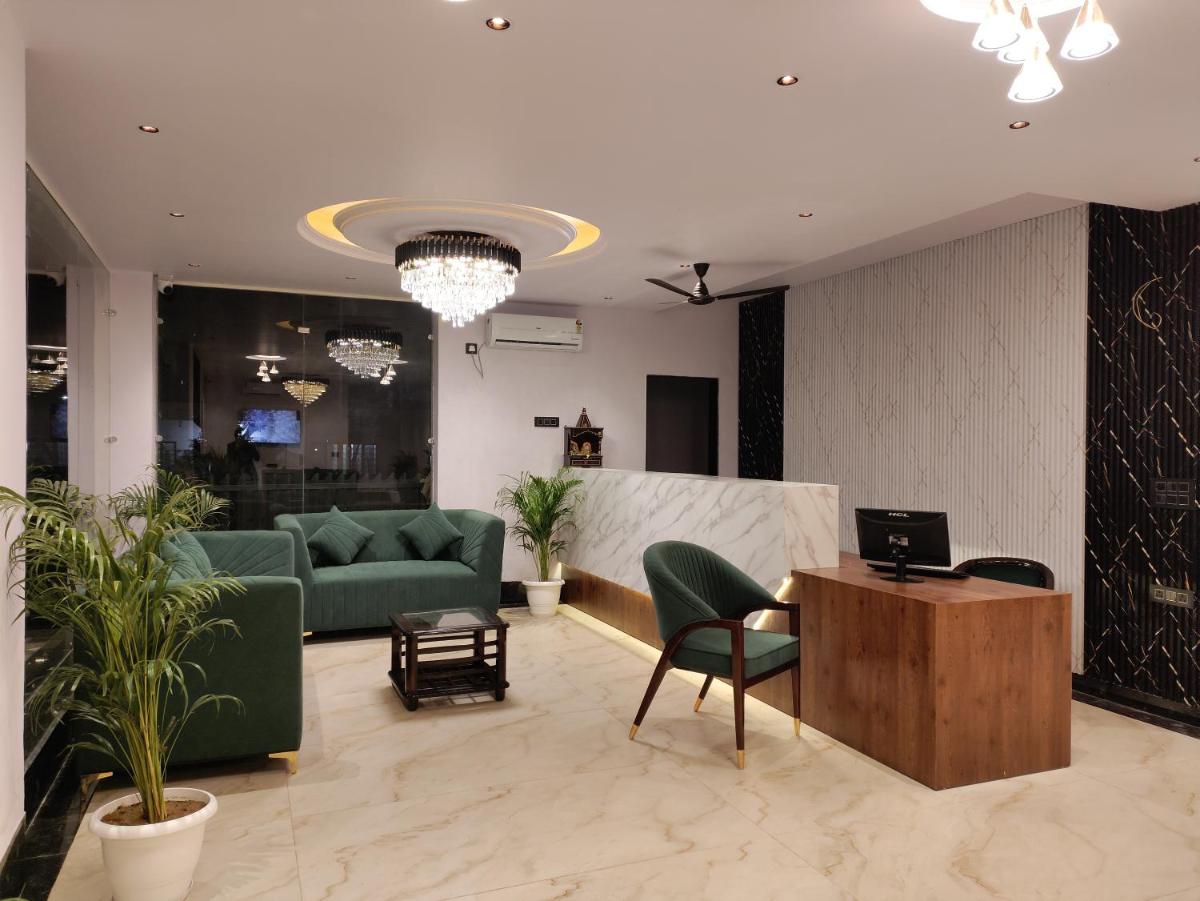 Suitetrails - Emerald Suites