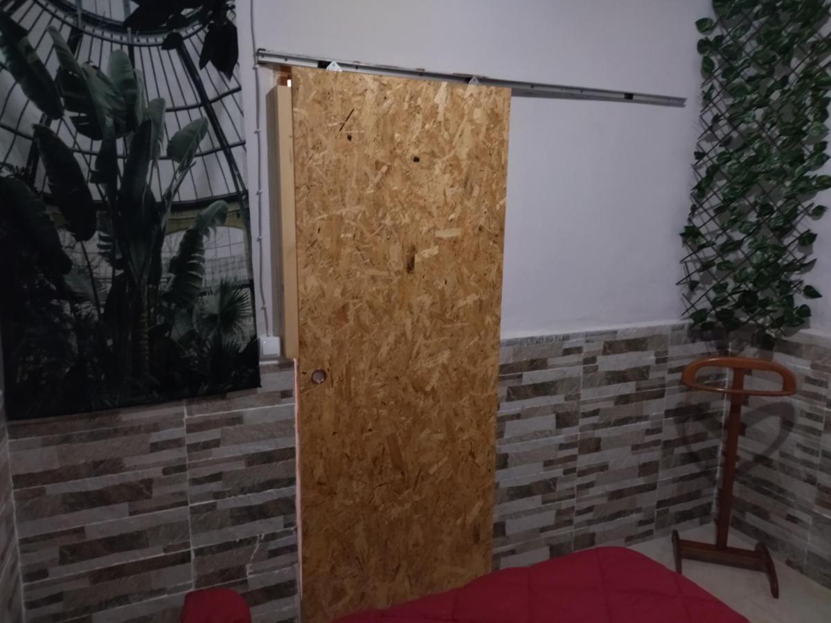Habitación natural rústica en casa compartida - Housity