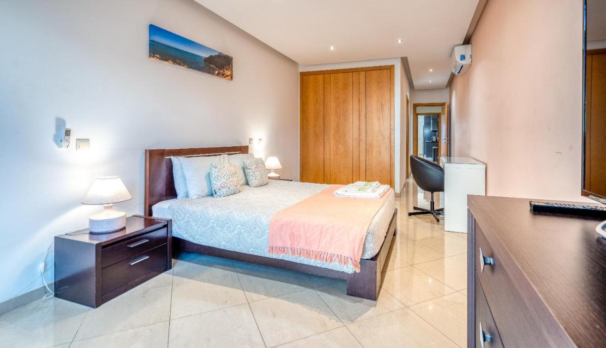 Villa Redonda Jacuzzi Heated Pool - Hizvo