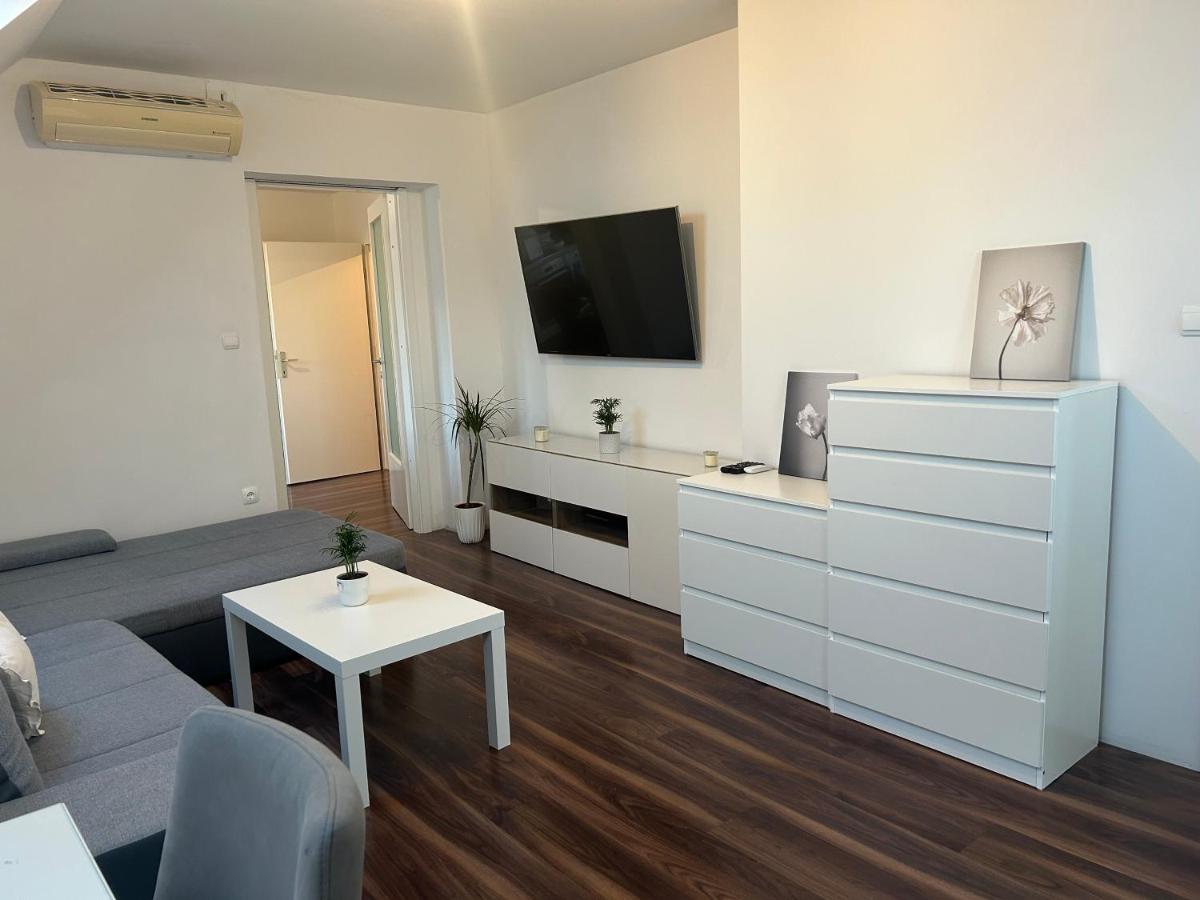 Tara's apartment - Housity