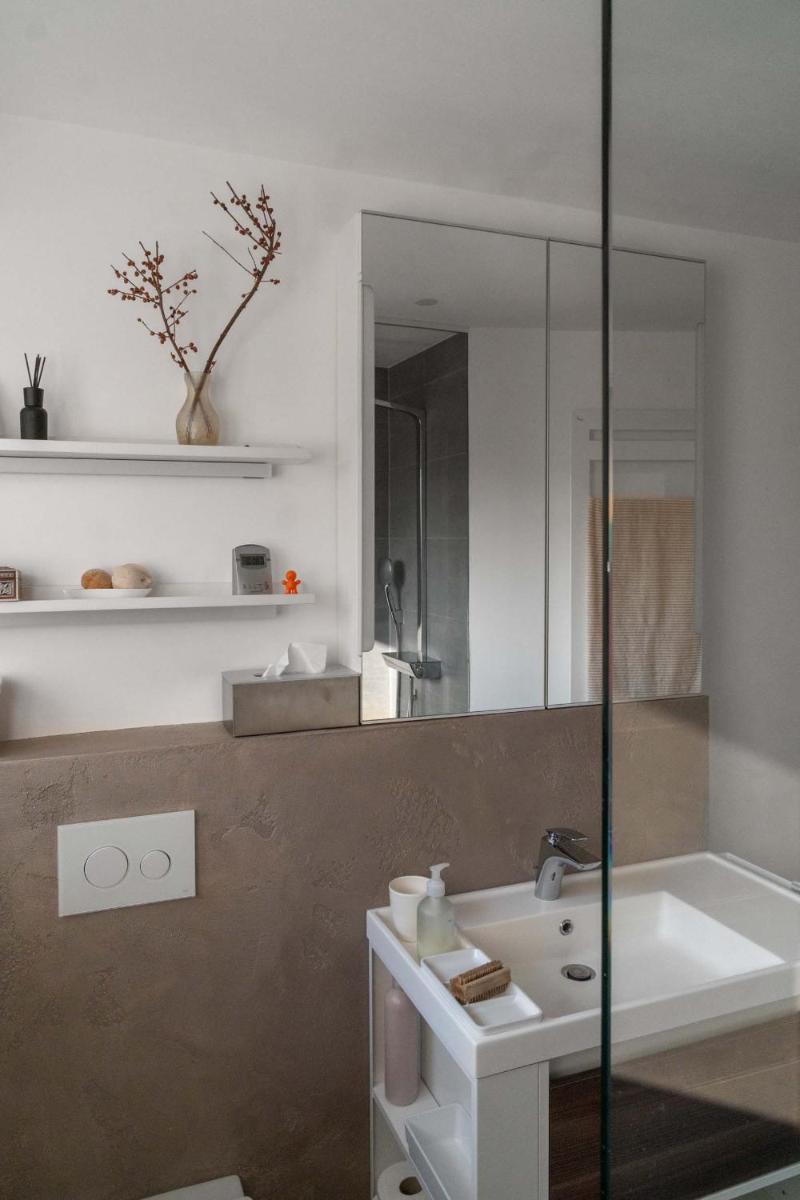 Sunshine River Flat - Housity
