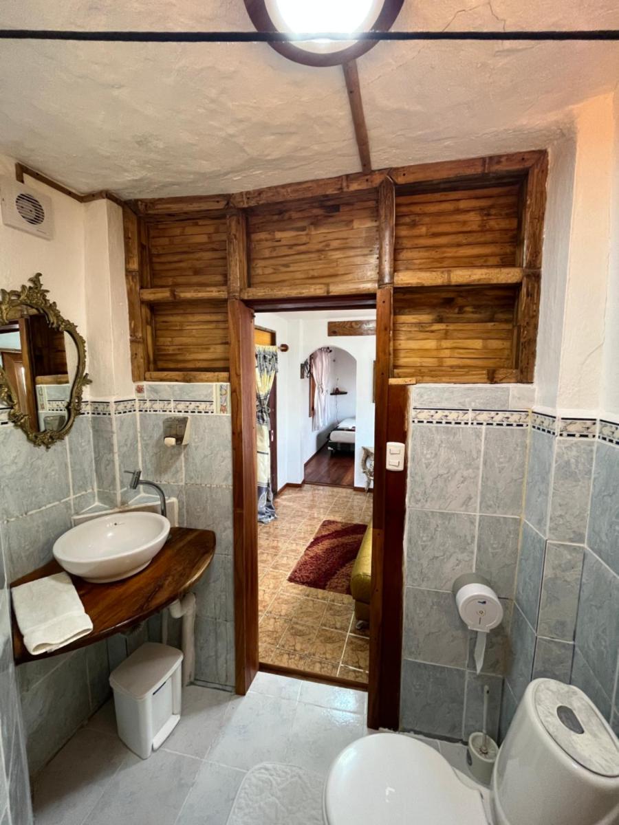 Lonesome George Ecolodge - Housity