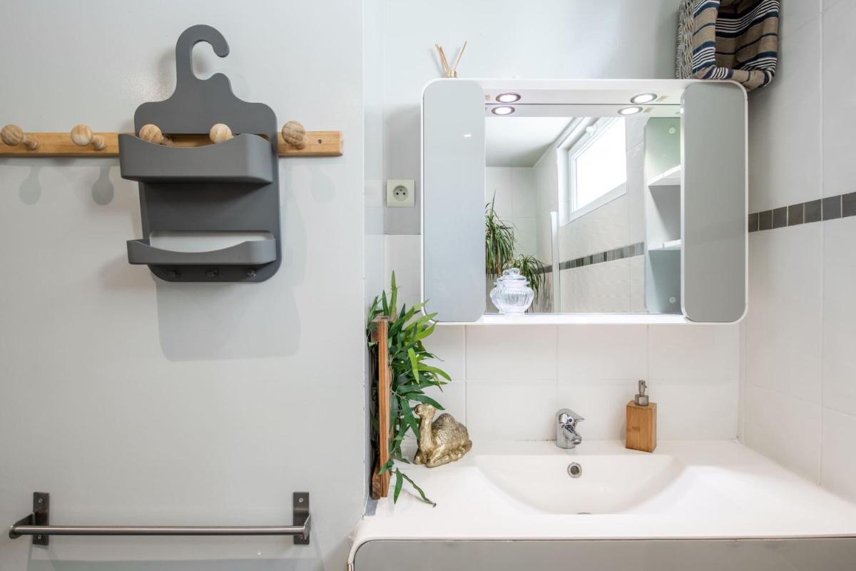 Villa 20 min de Paris avec spa, piscine chauffée et sauna - Housity