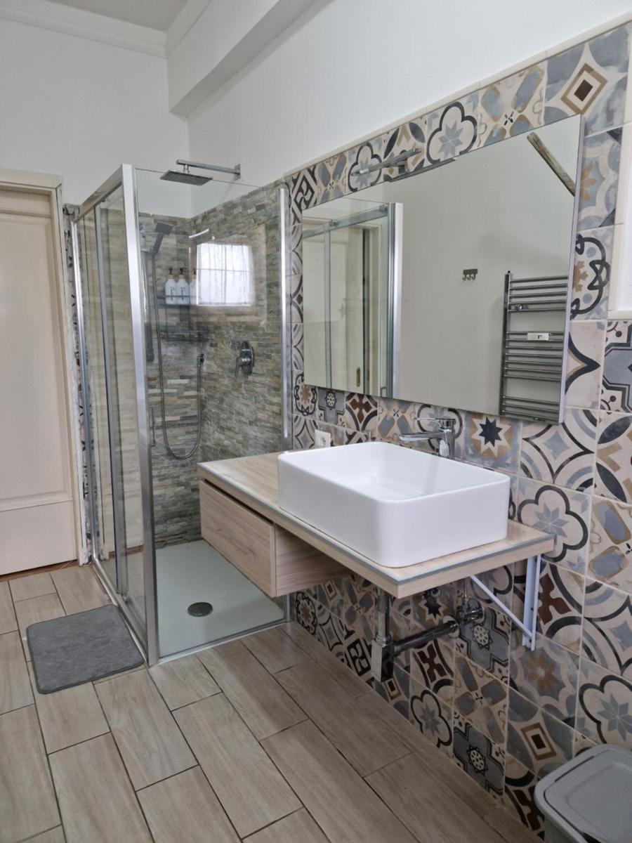 Alloggio Turistico 3 minuti da aeroporto- Fiumicino centro - Housity