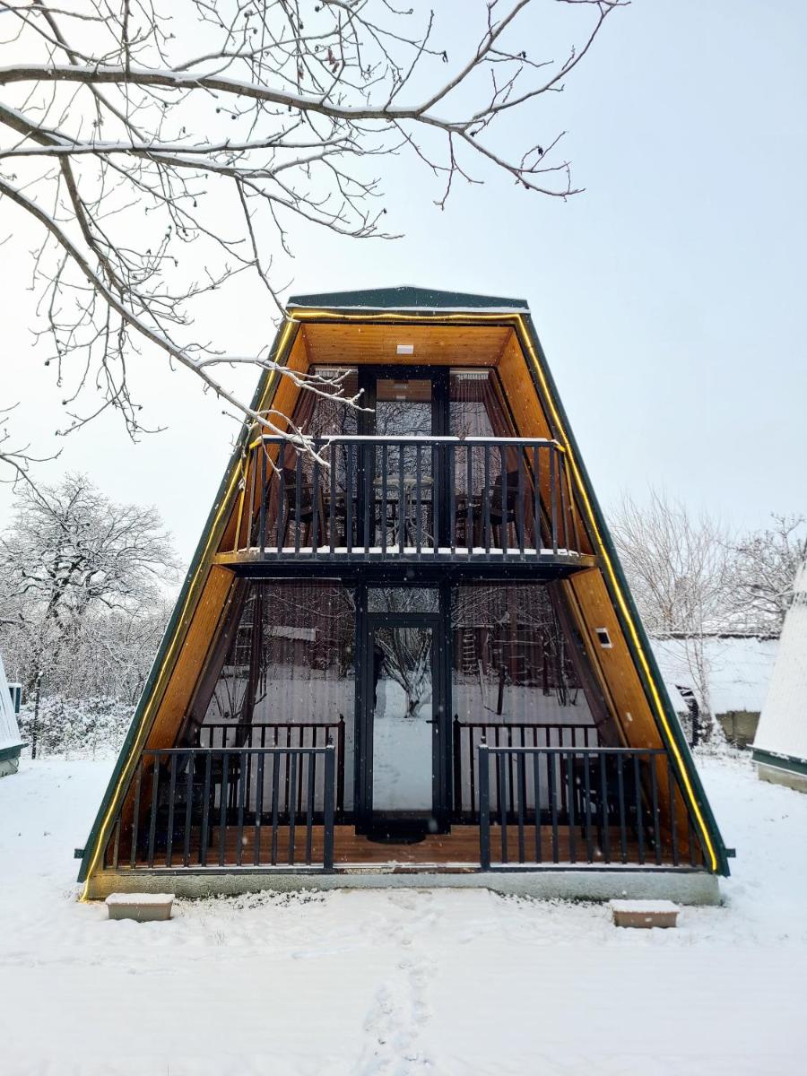 Diamond Cottages - Housity