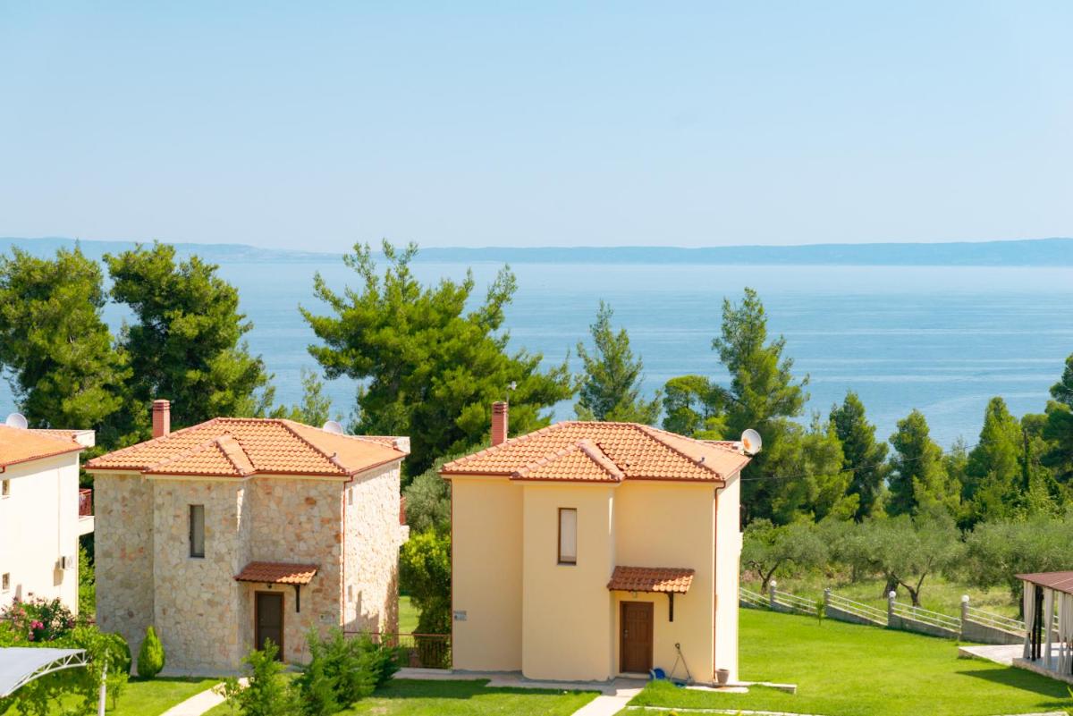 Vacation house with a panoramic sea view and forest - Housity