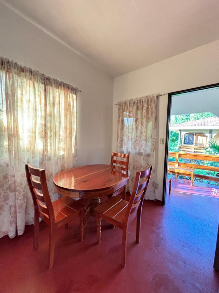 LUZVILLE Transient House - Port Barton - Housity