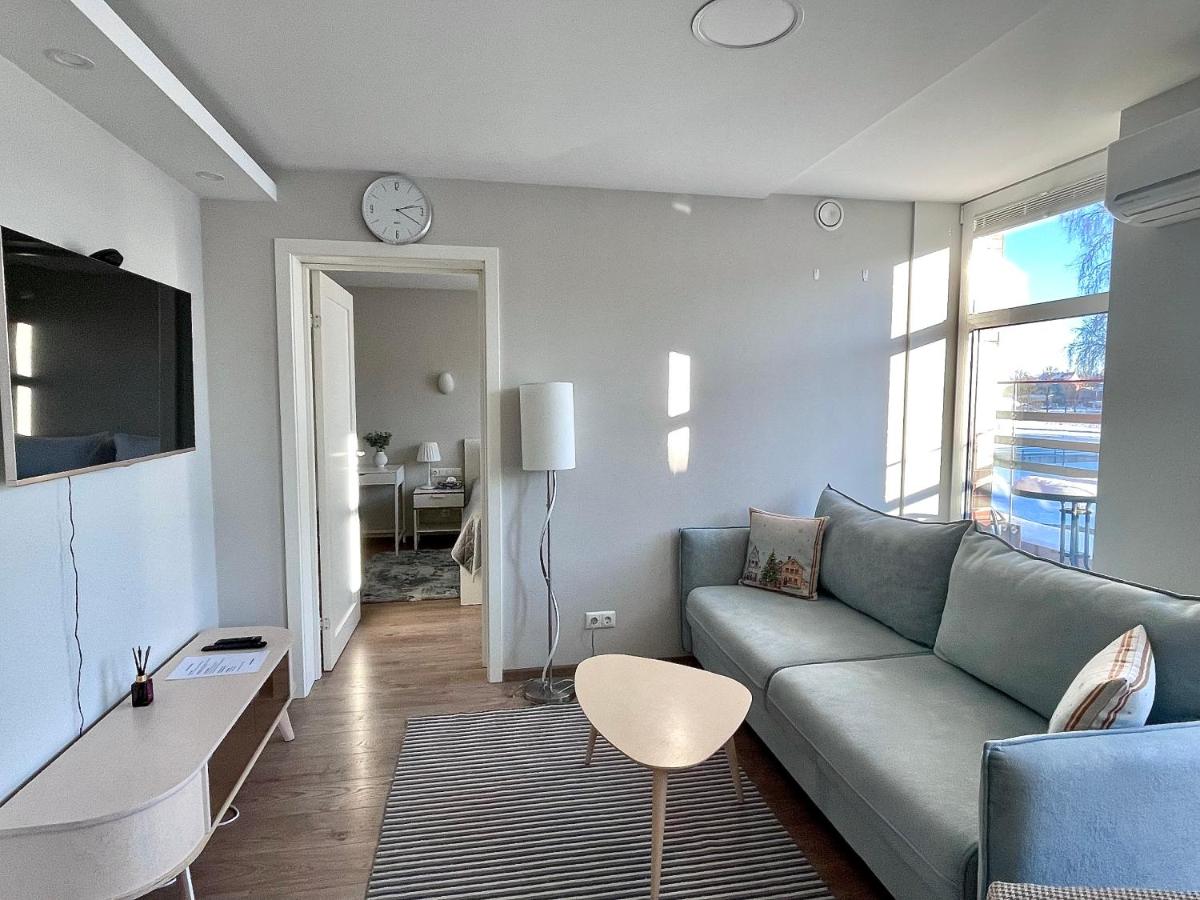 Victoria Old Town Apartments - Housity