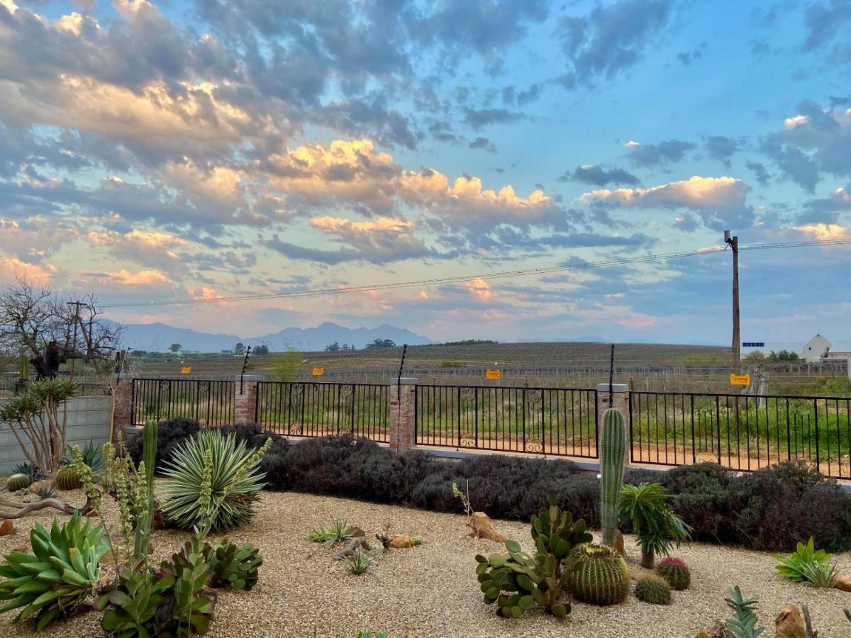 Julu Guest House - Housity