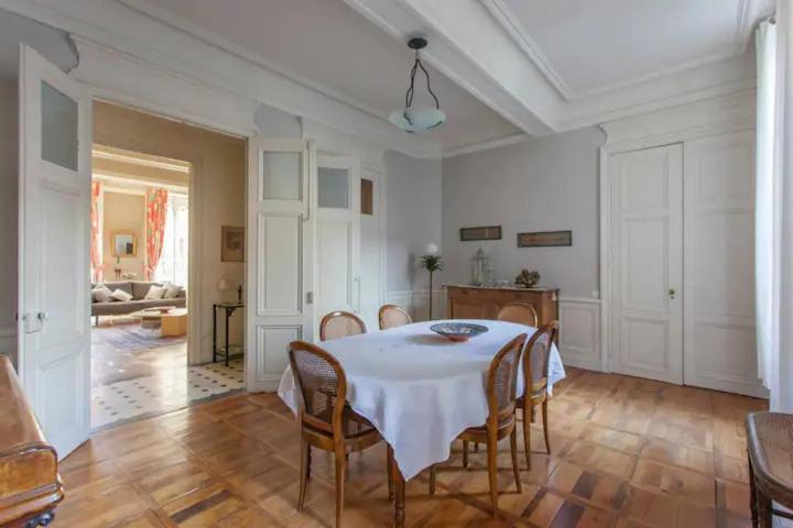 Suitetrails - Chambre spacieuse dans magnifique appartement XVII