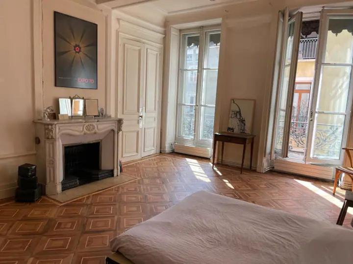 Suitetrails - Chambre spacieuse dans magnifique appartement XVII