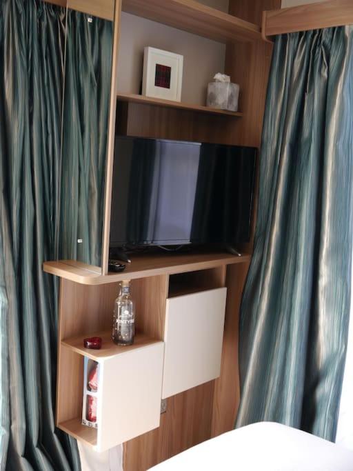 The CaraPod & HotTub - KINTYRE - Housity