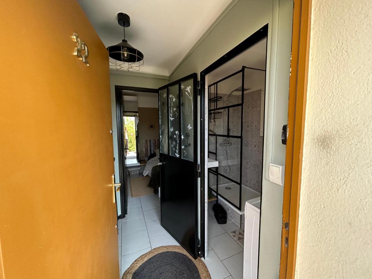 FREJUS VAR APPARTEMENT 150 m DES PLAGES - Housity