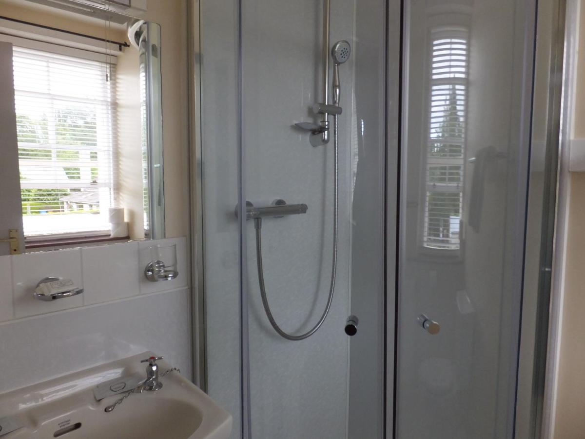 Novar Arms Hotel - Housity