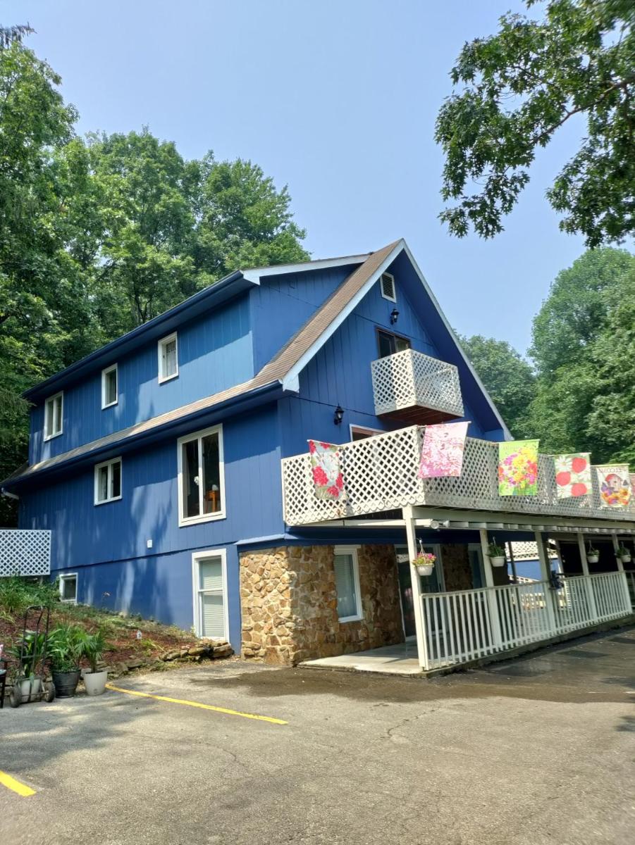 Suitetrails - Lil Black Bear Inn