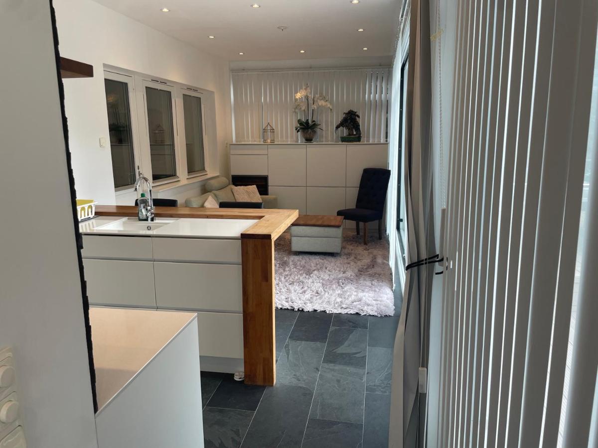 nikos house; - Housity