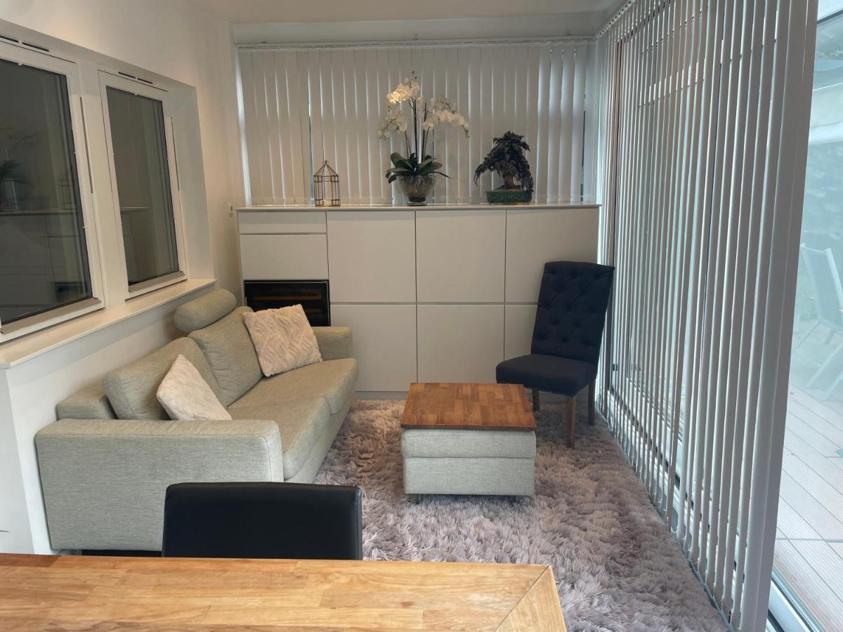 nikos house; - Housity