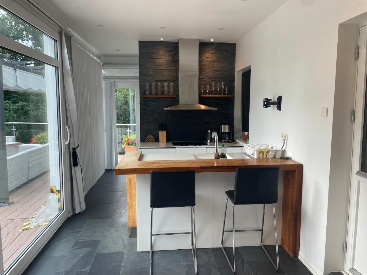 nikos house; - Housity