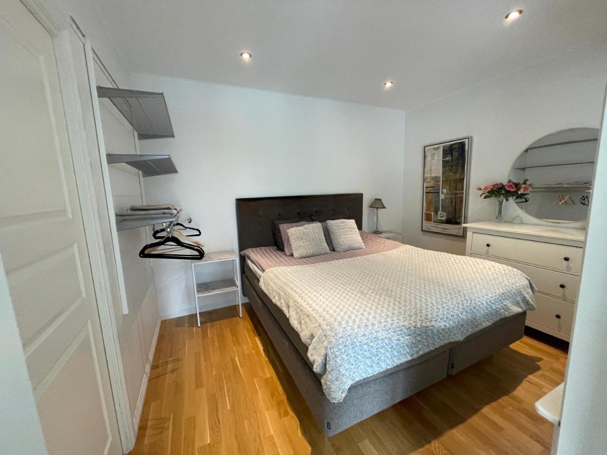 nikos house; - Housity