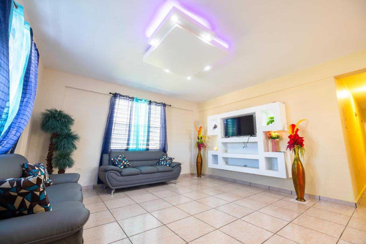 Colinas del Atlantico Vacational House 1st floor - Housity