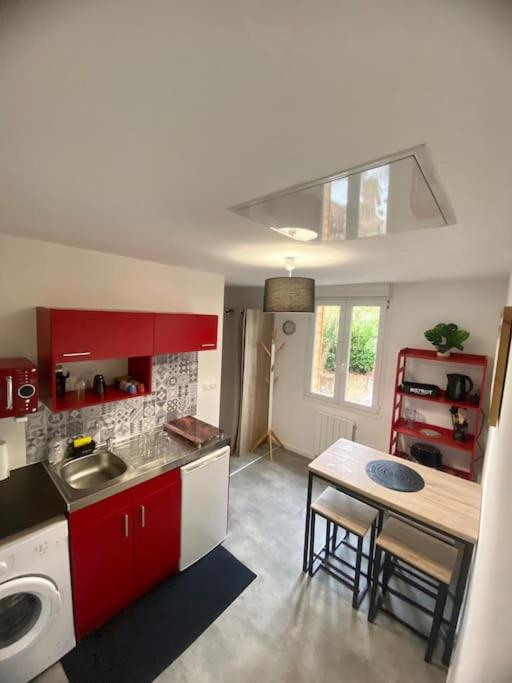 Charmant Studio - Housity