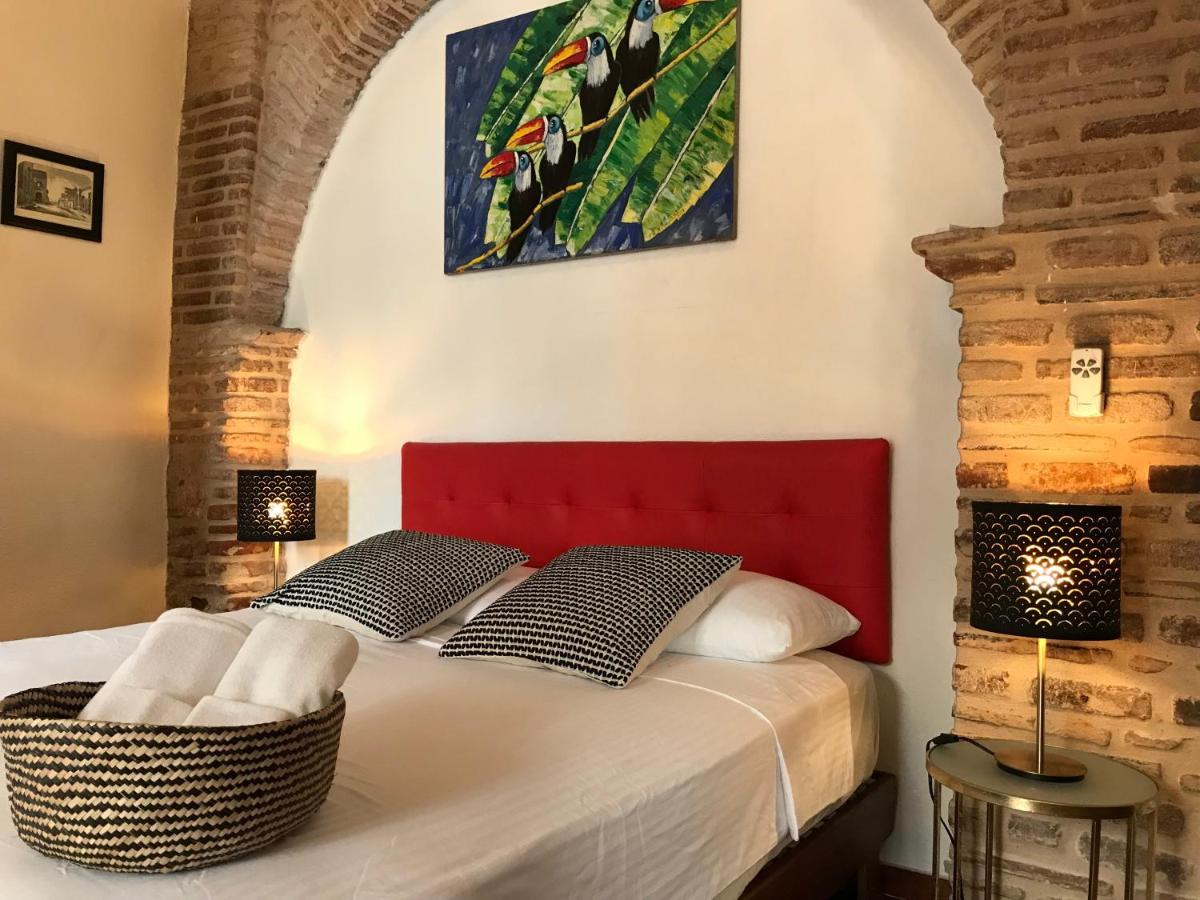 Paseo Colonial - Sabbatical - Housity