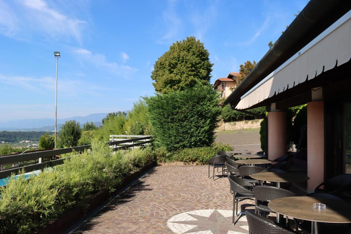Albergo Alla Pineta - Housity