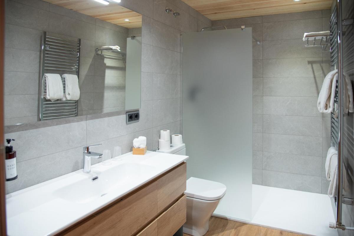 Hotel Restaurant Castellarnau - Housity