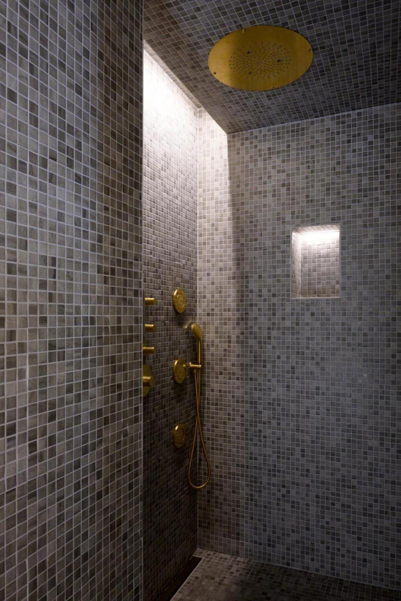 Salle de bains dans l'établissement Le Couvent des Minimes, un Hôtel & Spa L'Occitane en Provence