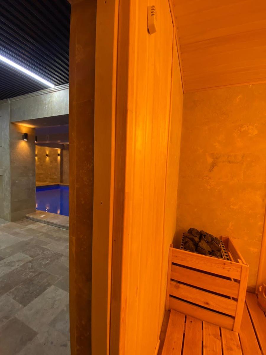GM Rest House - Housity