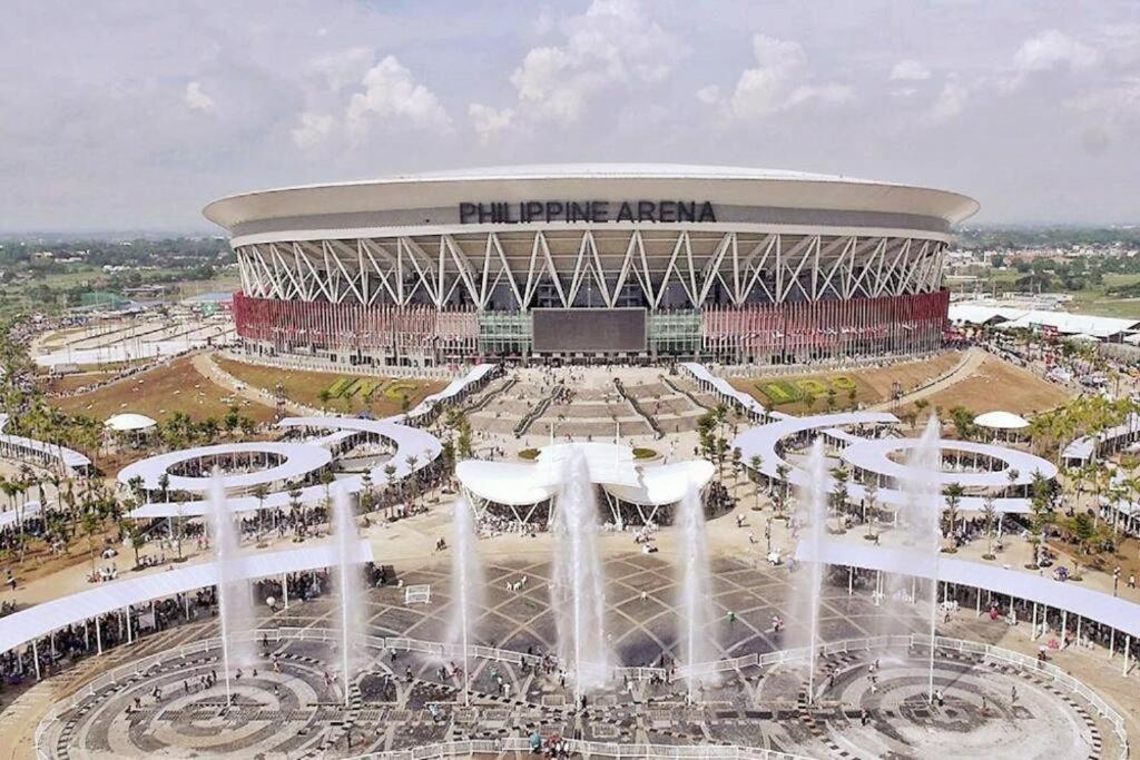 Black & Bold - 1BR Condo 50mbpsWIFI near SM Marilao - Housity