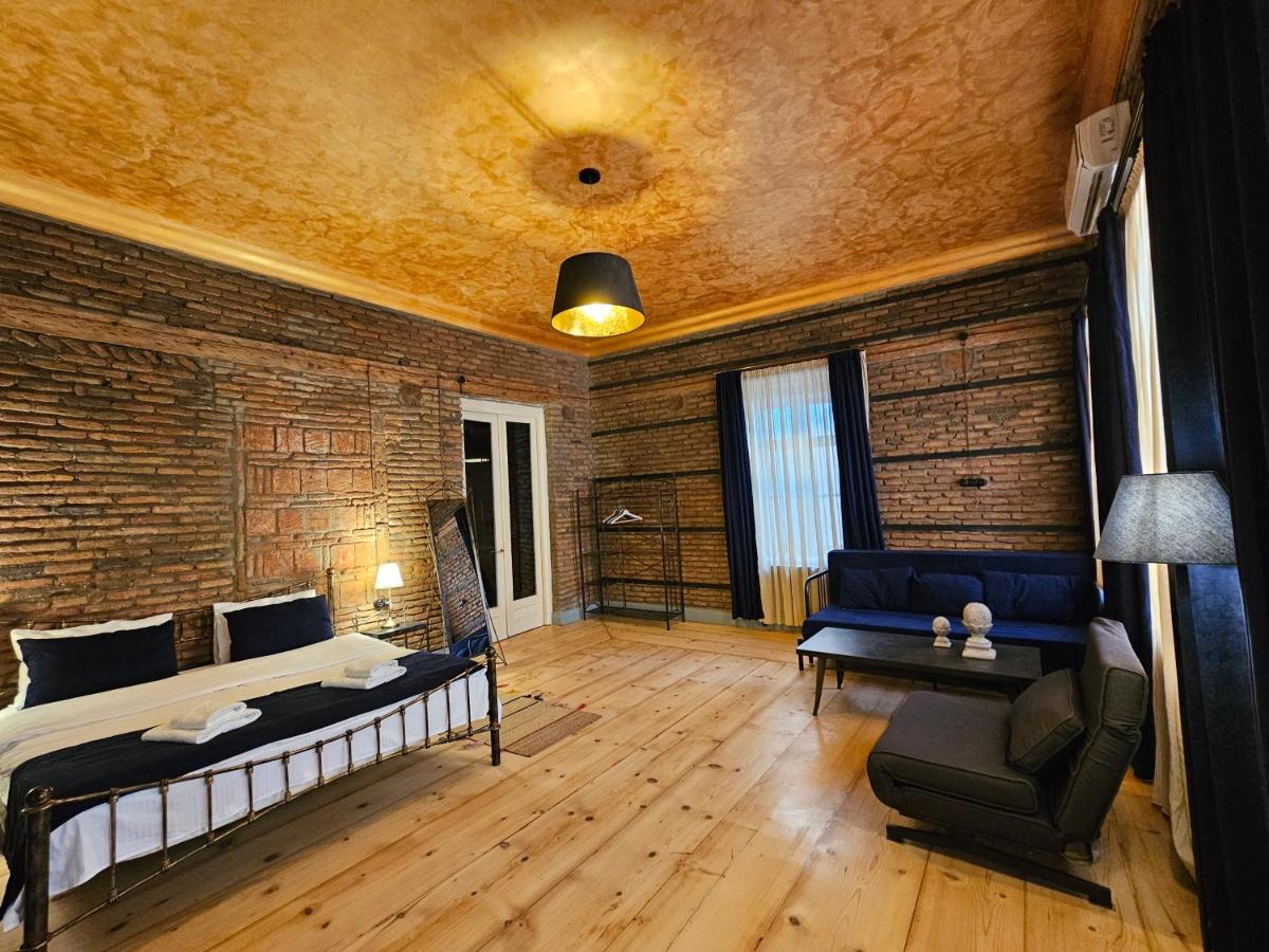 Suitetrails - Old Gold Apartment