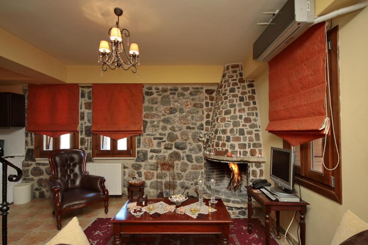 Menalia Villas & Suites ΚΤΗΜΑ ΚΟΥΜΠΟΥΡΗ - Housity