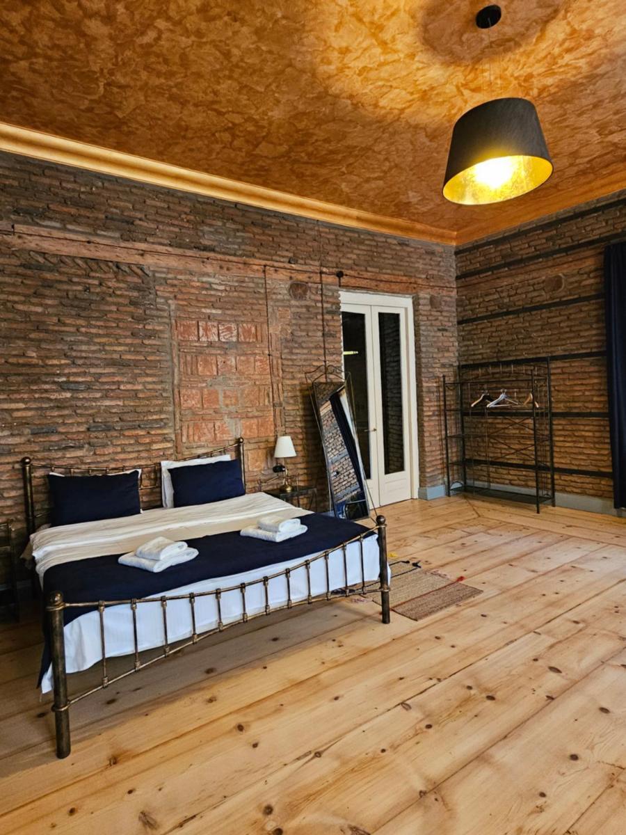 Suitetrails - Old Gold Apartment
